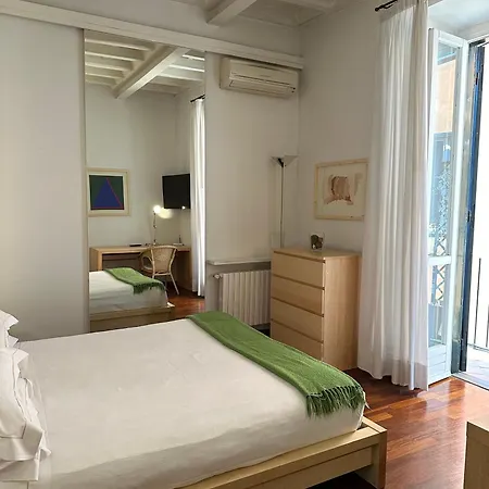 Spanish Steps Vittoria Apartment *